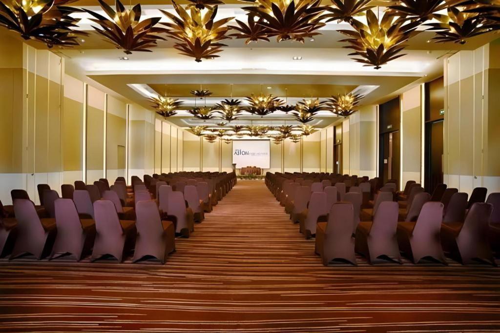 อาร์โทเทล สวีท เบียนตี ยอกยาการ์ตา Hotel ภายนอก รูปภาพ