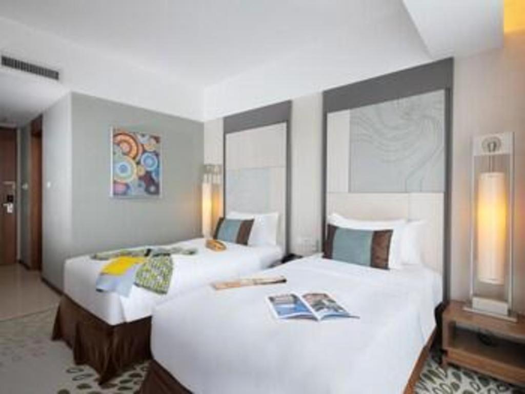 อาร์โทเทล สวีท เบียนตี ยอกยาการ์ตา Hotel ภายนอก รูปภาพ